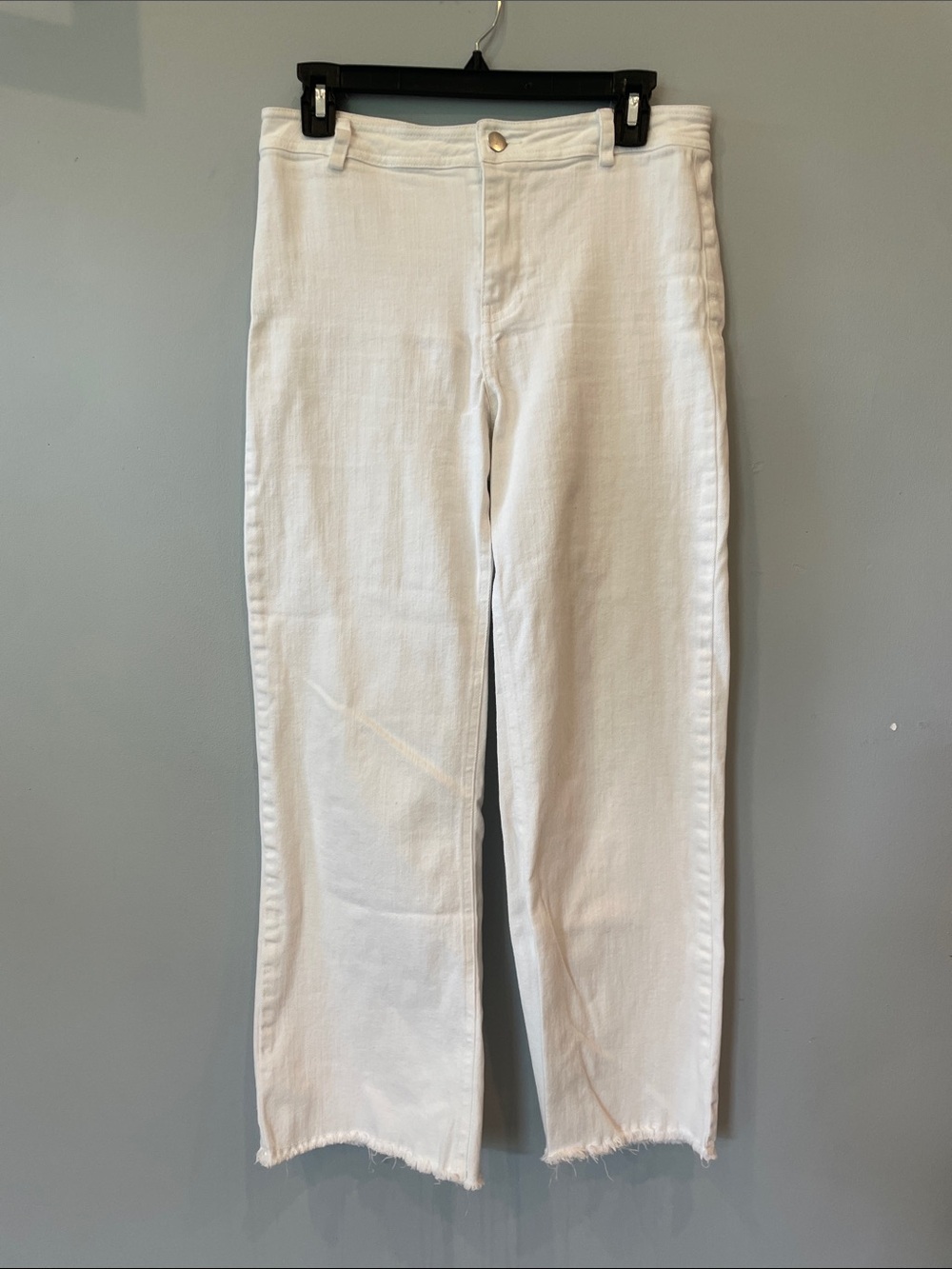 White Raw-Hem Straight Leg Jeans small